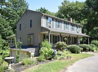648 Walnut Plain Rd, Rochester, MA 02770