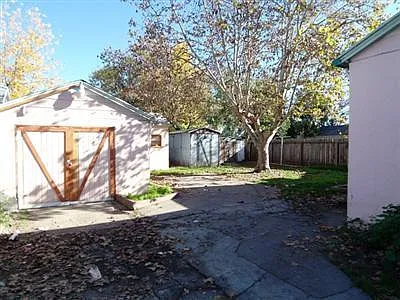 2880 Branch St — Photo 3