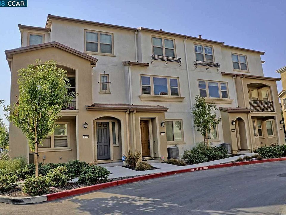 1st image of 2757 Ferrara Cir
