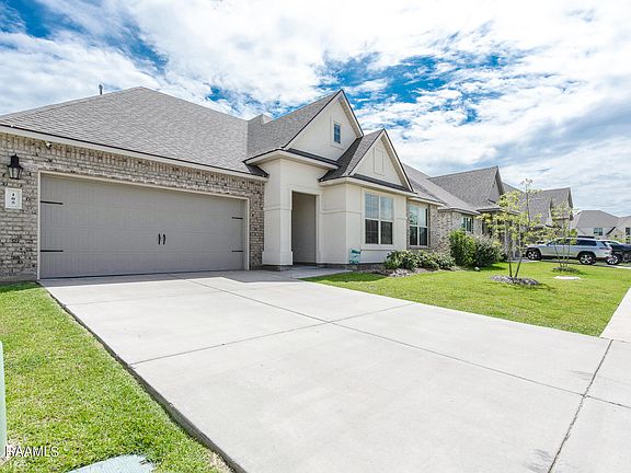 3rd image of 105 Hardwood Dr