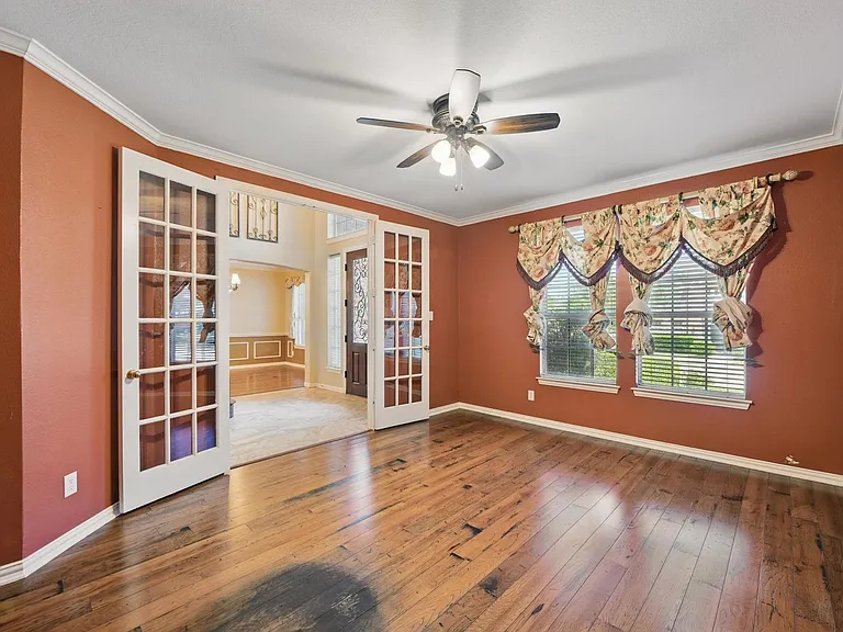 1805 Southwicke Dr — Photo 6