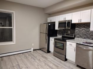 16 Sisson St FLOOR 2, Pawtucket, RI 02860