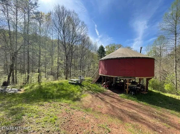 809 Highway 310, Englewood, TN 37329