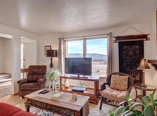 4 Reynolds Rd #1, El Prado, NM 87529