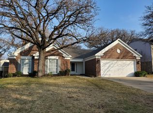 6857 Moss Ln, North Richland Hills, TX 76182