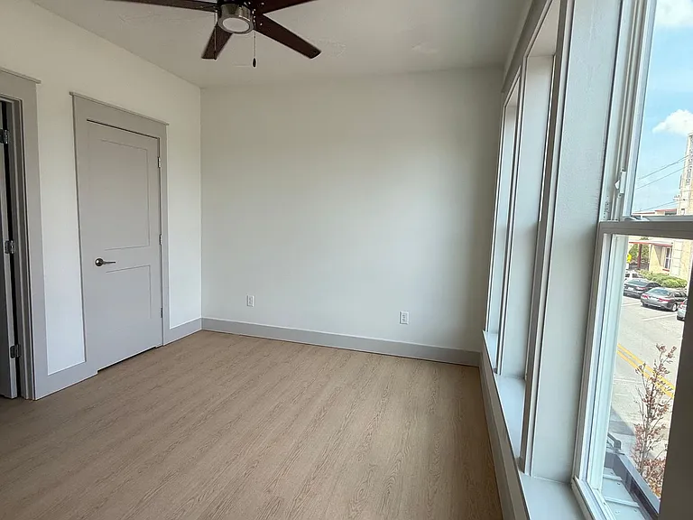 The Fitzgerald Apartments - Downtown Springdale — Photo 19