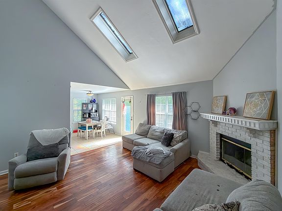 5th image of 481 Stonehouse Rd