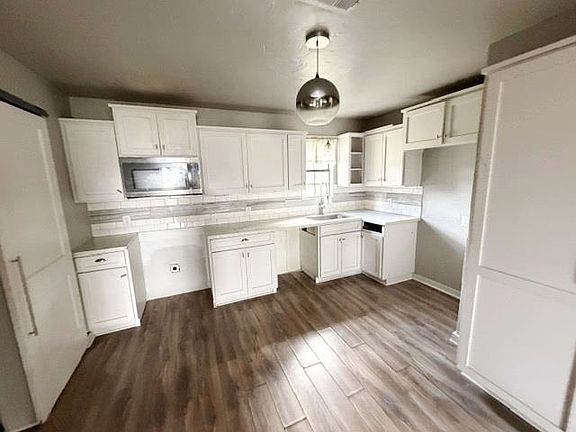 3rd image of 2217 2nd St
