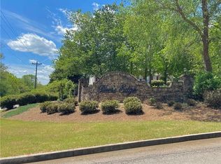 4629 Breakwater Dr #9, Gainesville, GA 30506