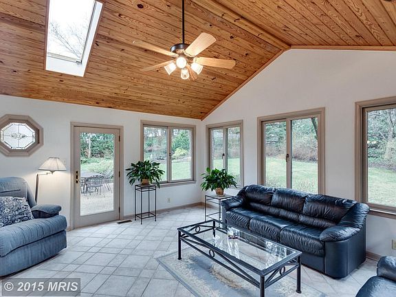 2nd image of 10103 Nadine Dr