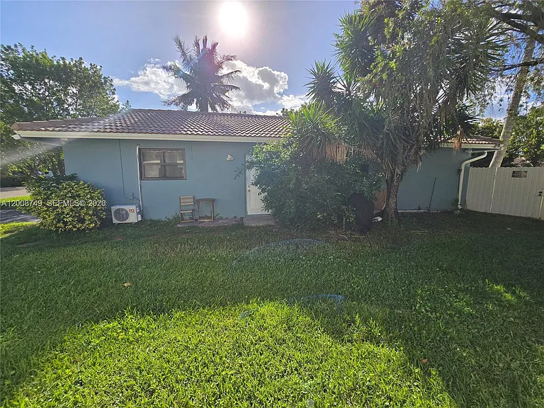 11578 NW 39th Pl — Photo 9