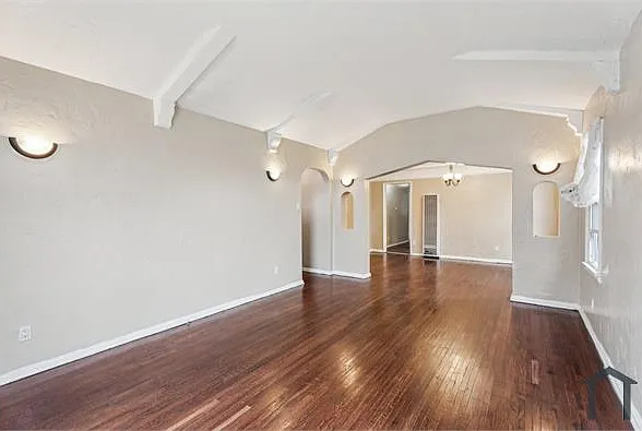 3 bed, 1126 sqft, $3,600 — Photo 4