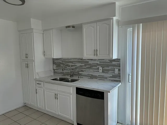9219 Cedar St — Photo 12