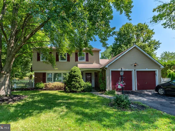 902 Capitol Rd, East Norriton, PA 19403