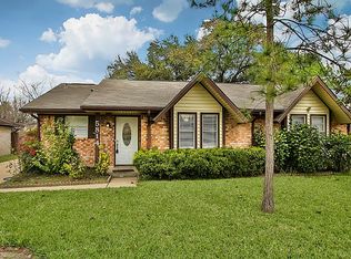 5814 Chrystell Ln, Houston, TX 77092