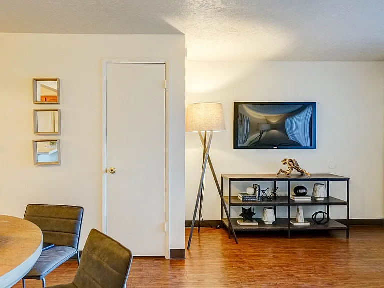 Spacious and immaculate townhomes! — Photo 15
