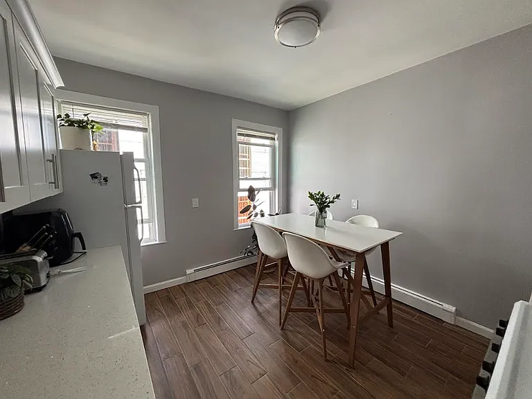 11 Houghton St #1 — Photo 4