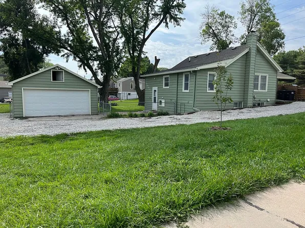 7921 Maple St, Omaha, NE 68134
