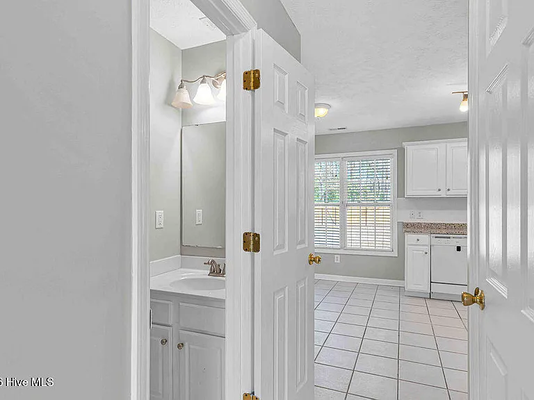 302 Altavista Loop — Photo 18