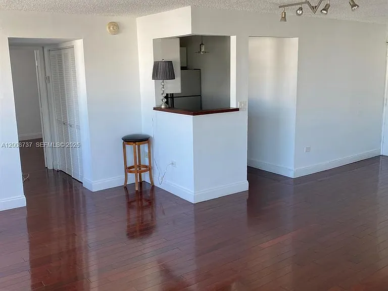 1881 Washington Ave #7C — Photo 7