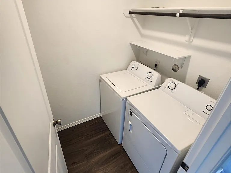 18419 Cobalt Cove Ln — Photo 32