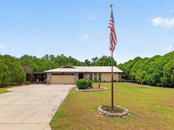 5 Lonesome Pine Trl, Yalaha, FL 34797