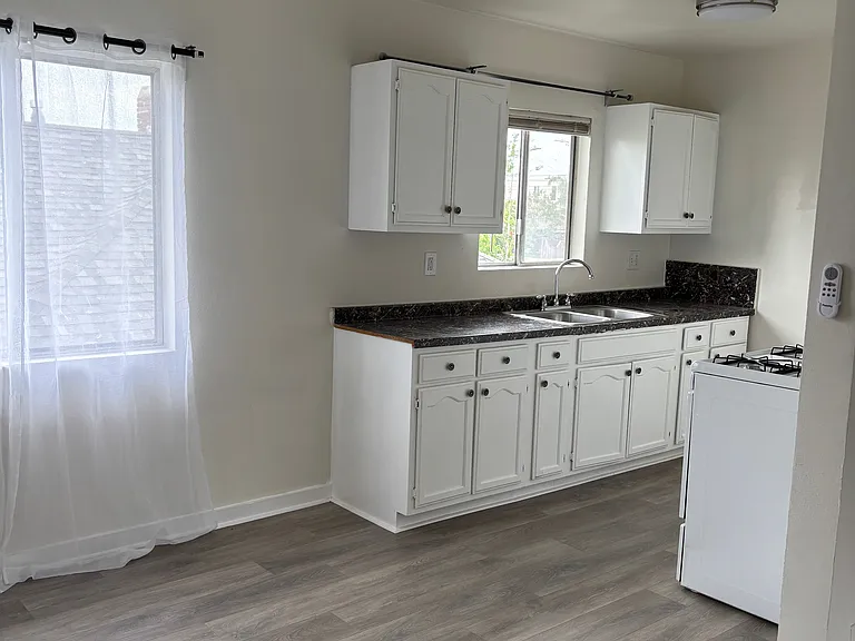 1406 Exposition Blvd — Photo 6