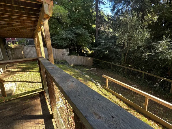 711 Fickle Hill Rd, Arcata, CA