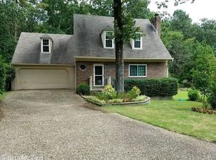 2521 Echo Valley Dr, Little Rock, AR 72227