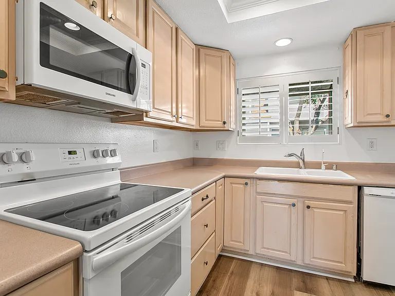 26 Candlewood Ln — Photo 11