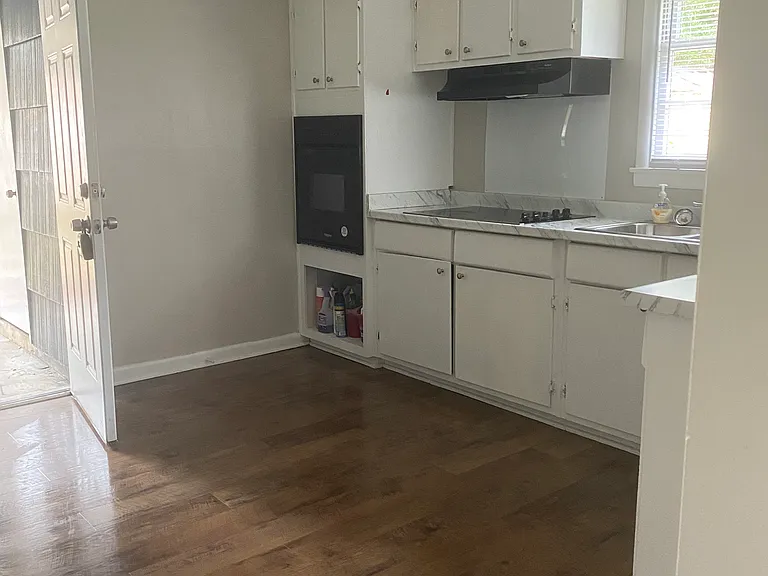 1128 Garland St — Photo 4