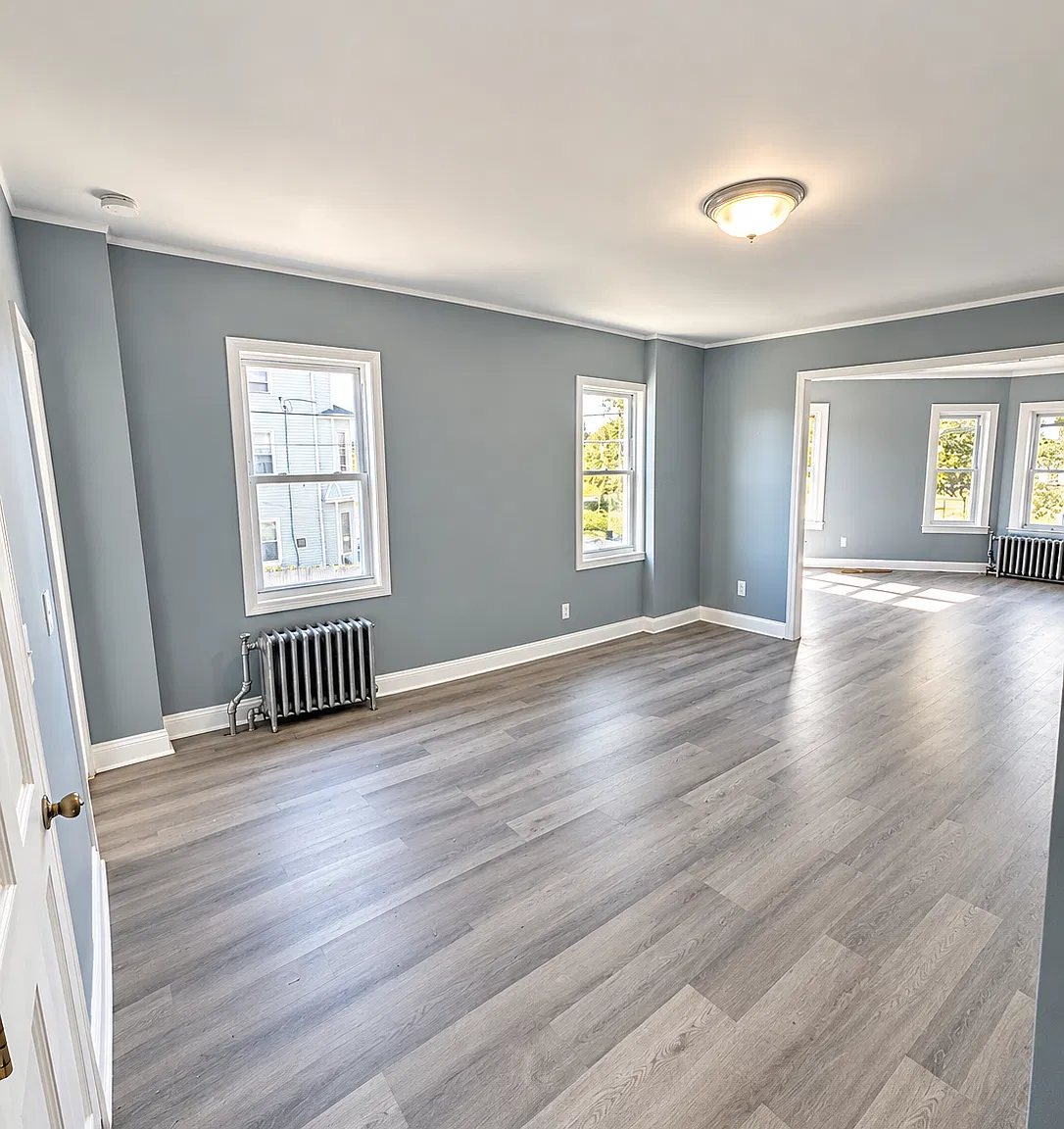 3 bed, 1100 sqft, $2,200 — Photo 1