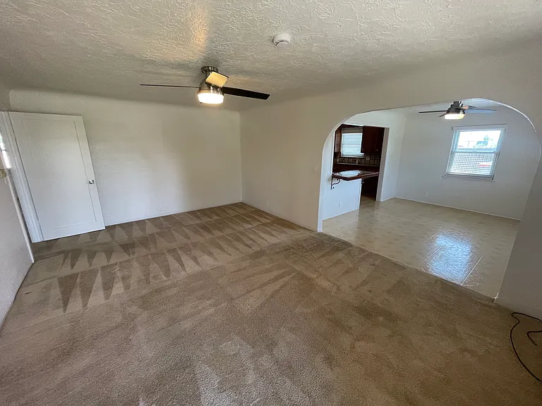 14157 Euclid Ave — Photo 4