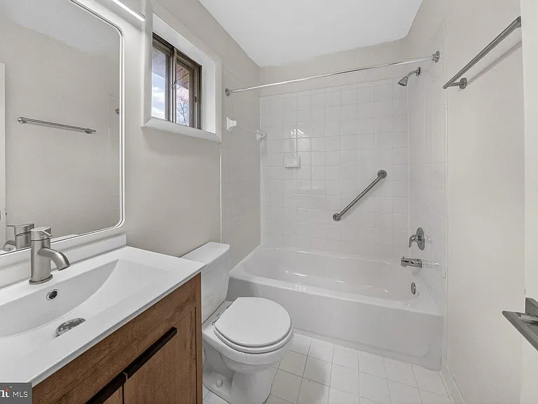 9902 Carnegie Ter — Photo 14