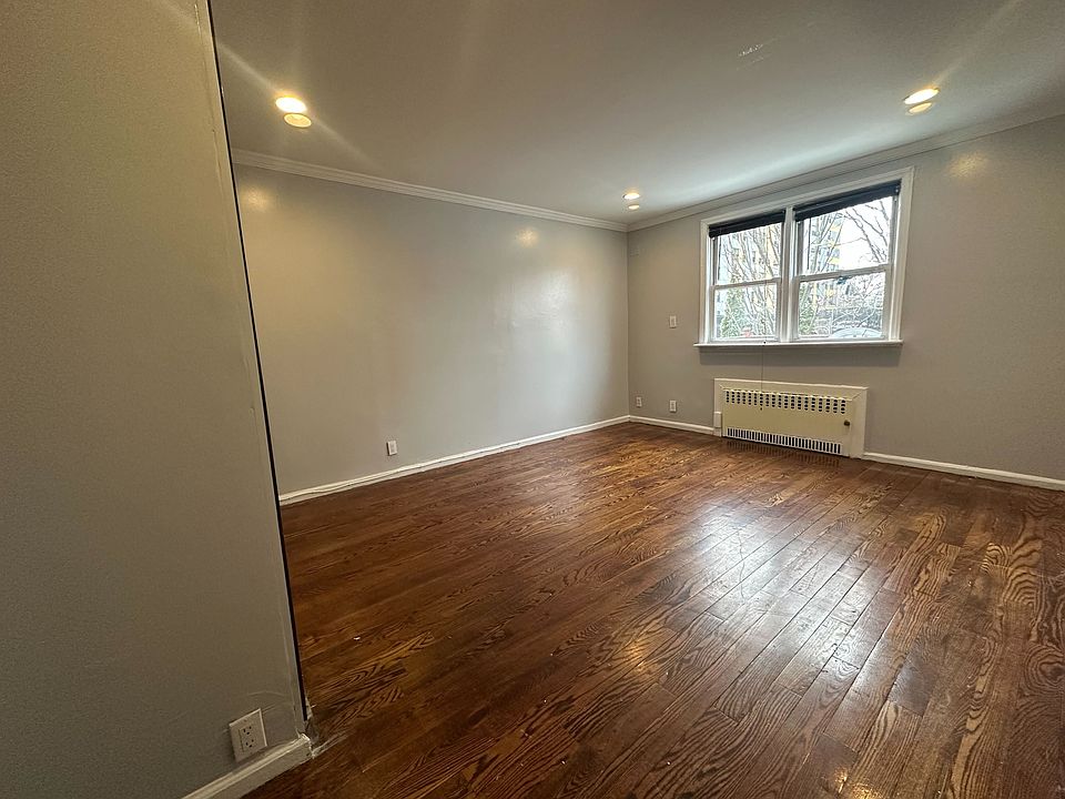 1st image of 71 Livingston Ave Floor 1