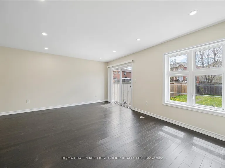 3 Westbury Way — Photo 4