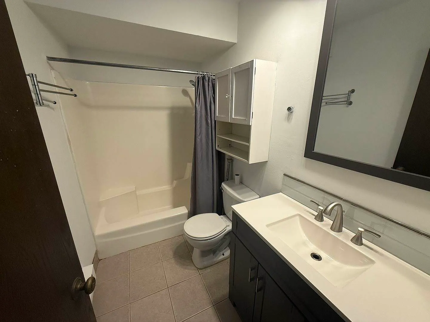 2 bed, 900 sqft, $1,700 — Photo 3