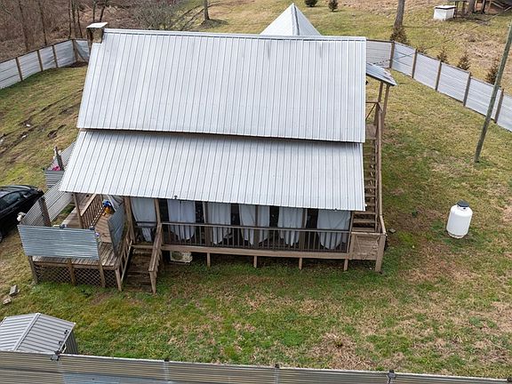 5th image of 2731 Tate Rd