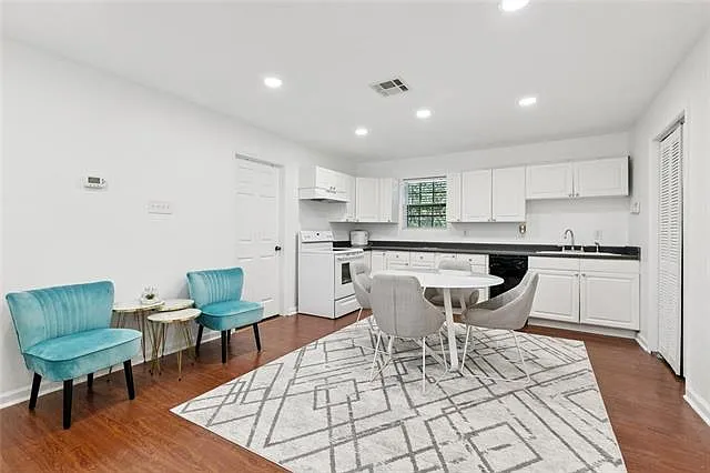 1015 Roselawn St — Photo 11