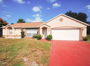 655 Di Lido St NE, Palm Bay, FL 32907