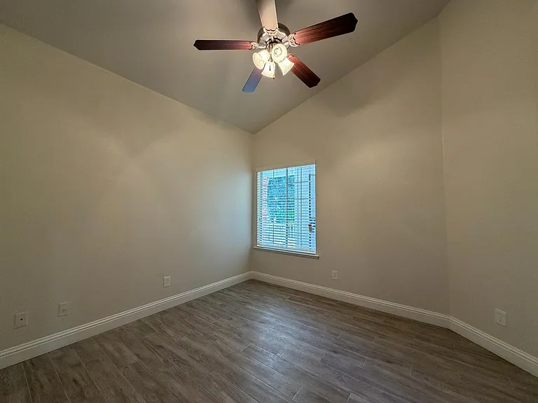 2128 E Saint Andrew Dr — Photo 14