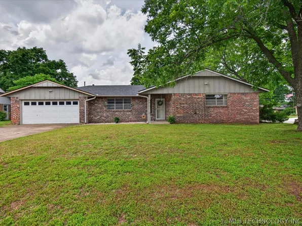 601 Castle Rd, Bartlesville, OK 74006