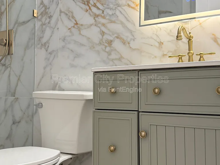 240 McGregor Ave #2 — Photo 1