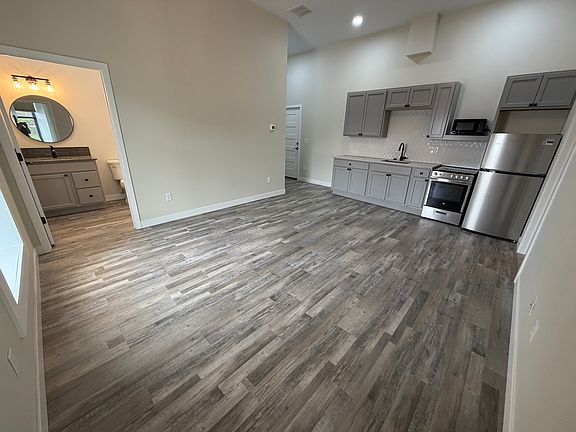 5th image of 321 Garrison St #33