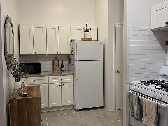 2nd image of 808 W End Ave APT 408