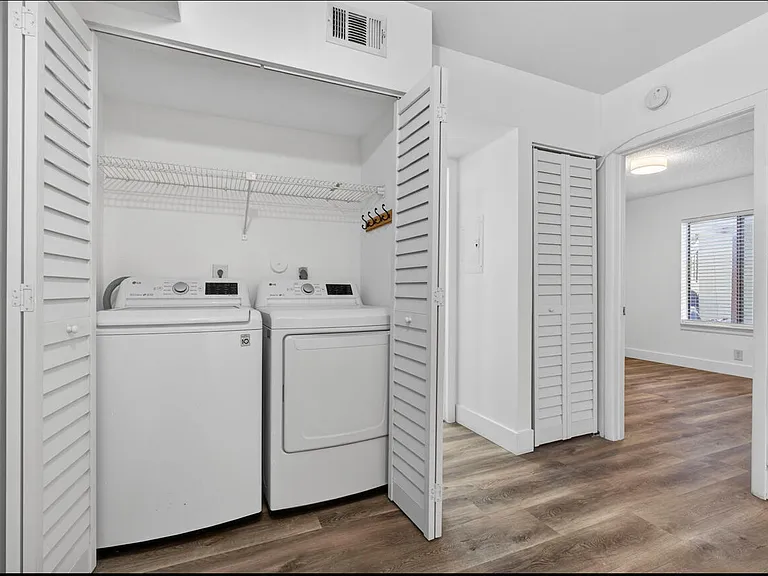 6258 Chasewood Dr #C — Photo 27