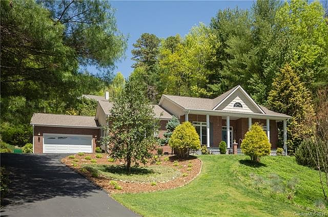 1st image of 33 W Fairway Dr