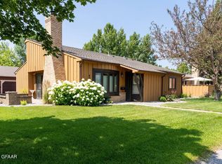 4542 Belmont Rd, Grand Forks, ND 58201