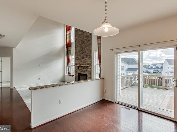 4th image of 3079 American Eagle Blvd