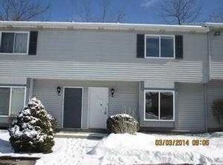 304 Maplebrook Dr, Painesville, OH 44077